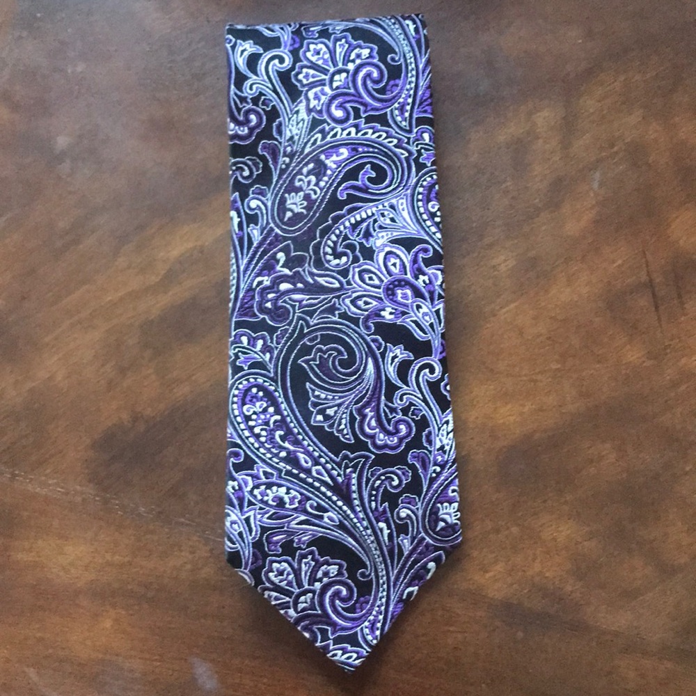 Geoffrey Beene tie never worn